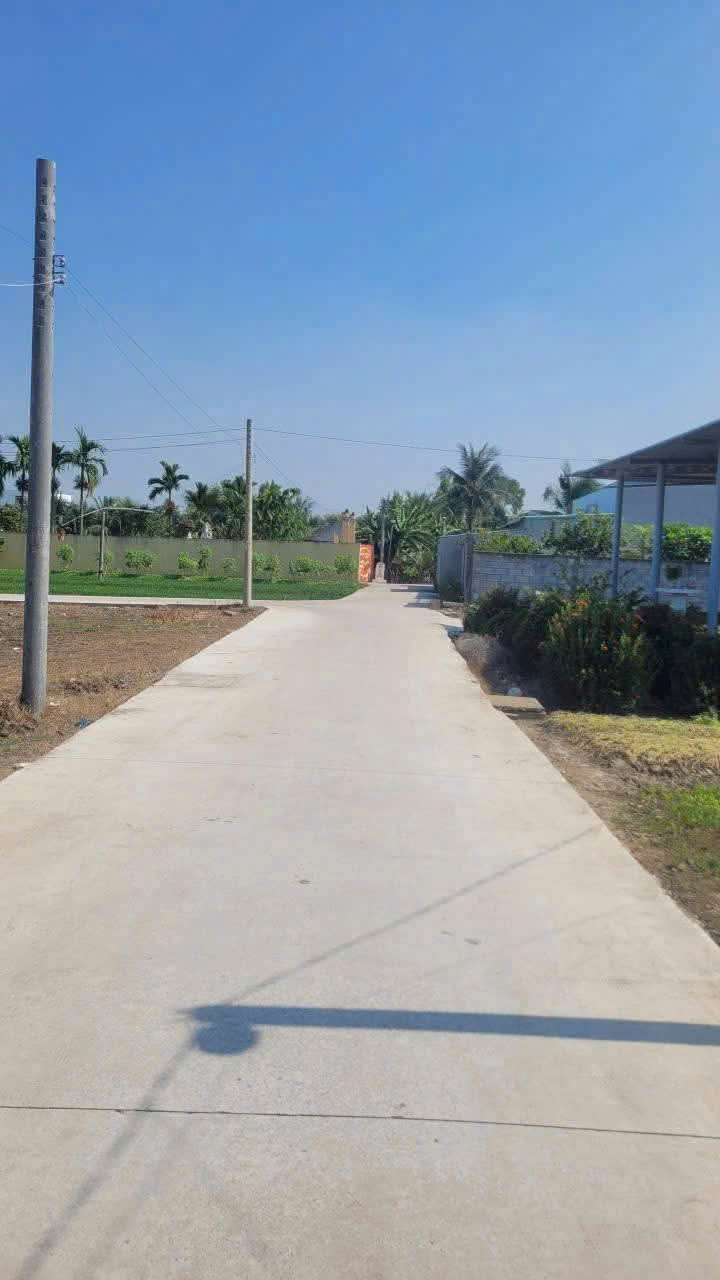 Bán đất thổ + vườn xã Long Khê , Cần Đước, tdt 1000m2 ( 125m2 thổ ) giá giảm còn 3,3 tỷ