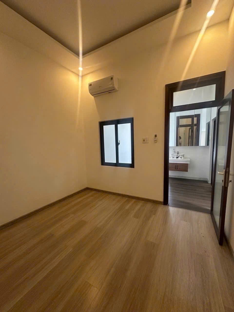 Mặt tiền đường 7.5m gần Chợ Tân An, Công viên, trường học, 3 mê cứng như mới, dòng tiền 12tr 2