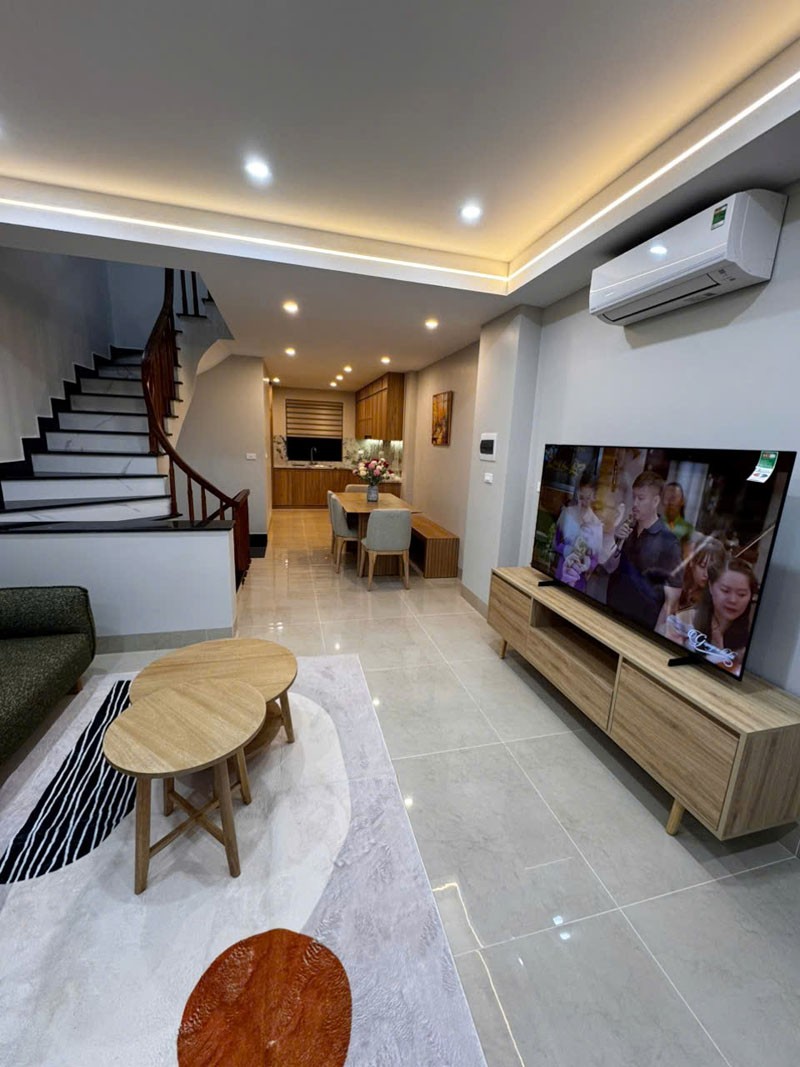 Cần bán 69,3m2 nhà 4 tầng mặt ngõ 142 Lệ Mật. Có quy hoạch mở rộng lên đường 13m 4