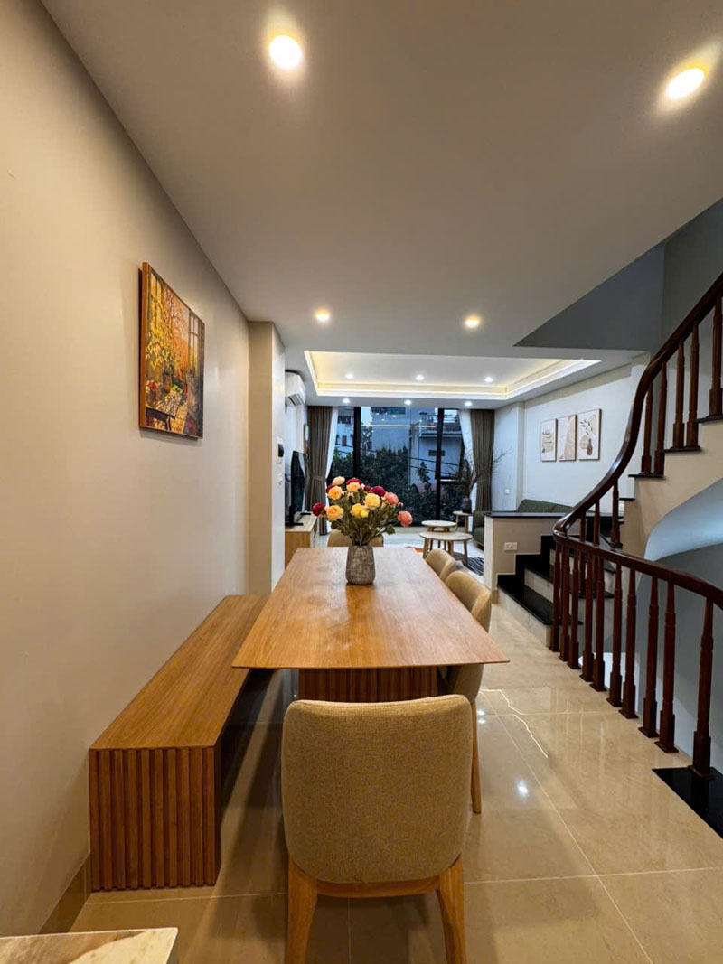 Cần bán 69,3m2 nhà 4 tầng mặt ngõ 142 Lệ Mật. Có quy hoạch mở rộng lên đường 13m 6