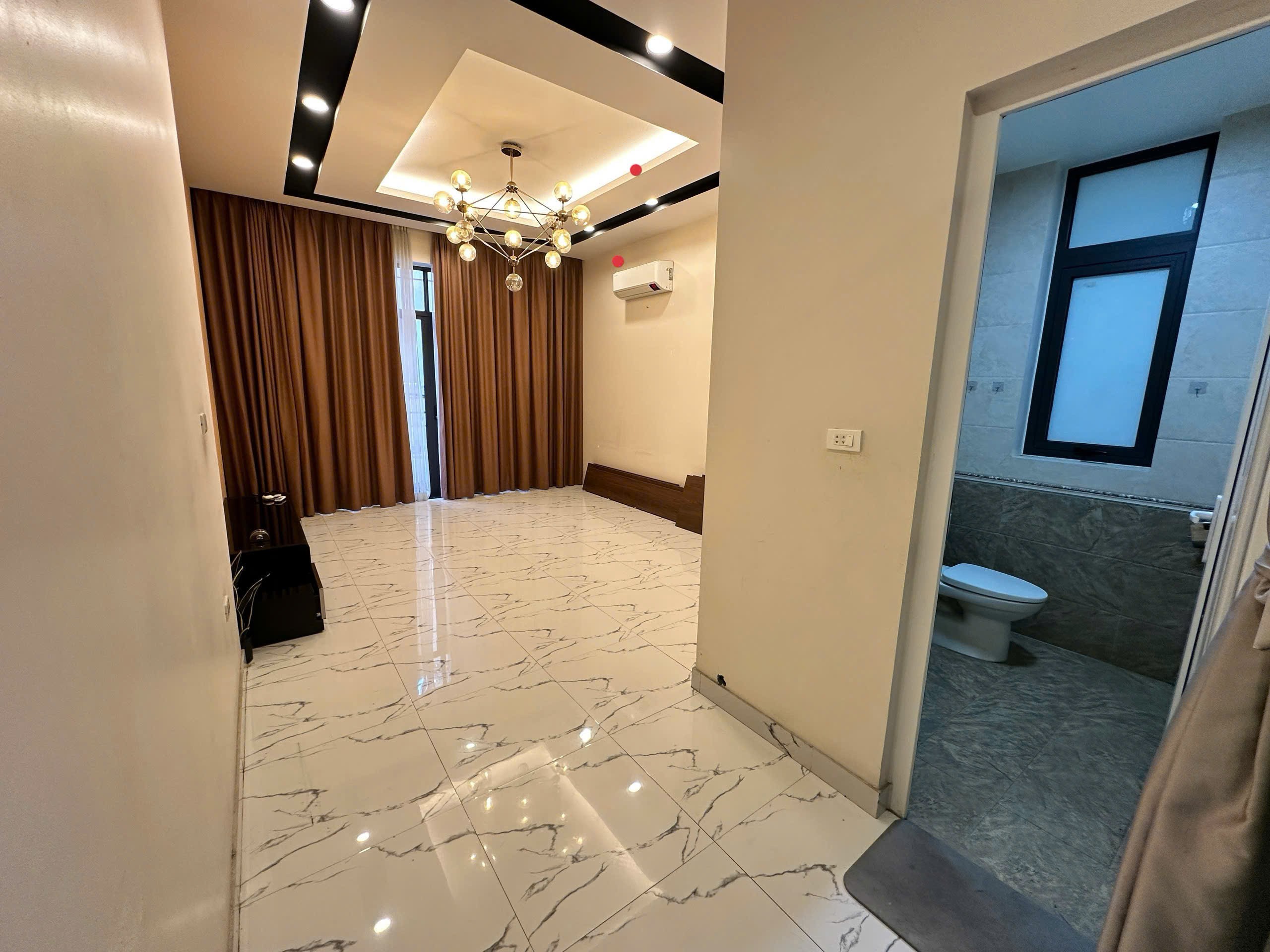 BÁN NHÀ PHÚC LỢI LONG BIÊN DT 62M2 VÀI BƯỚC RA PHỐ HÀNG XÓM VINHOME NHỈNH 8 TỶ 2