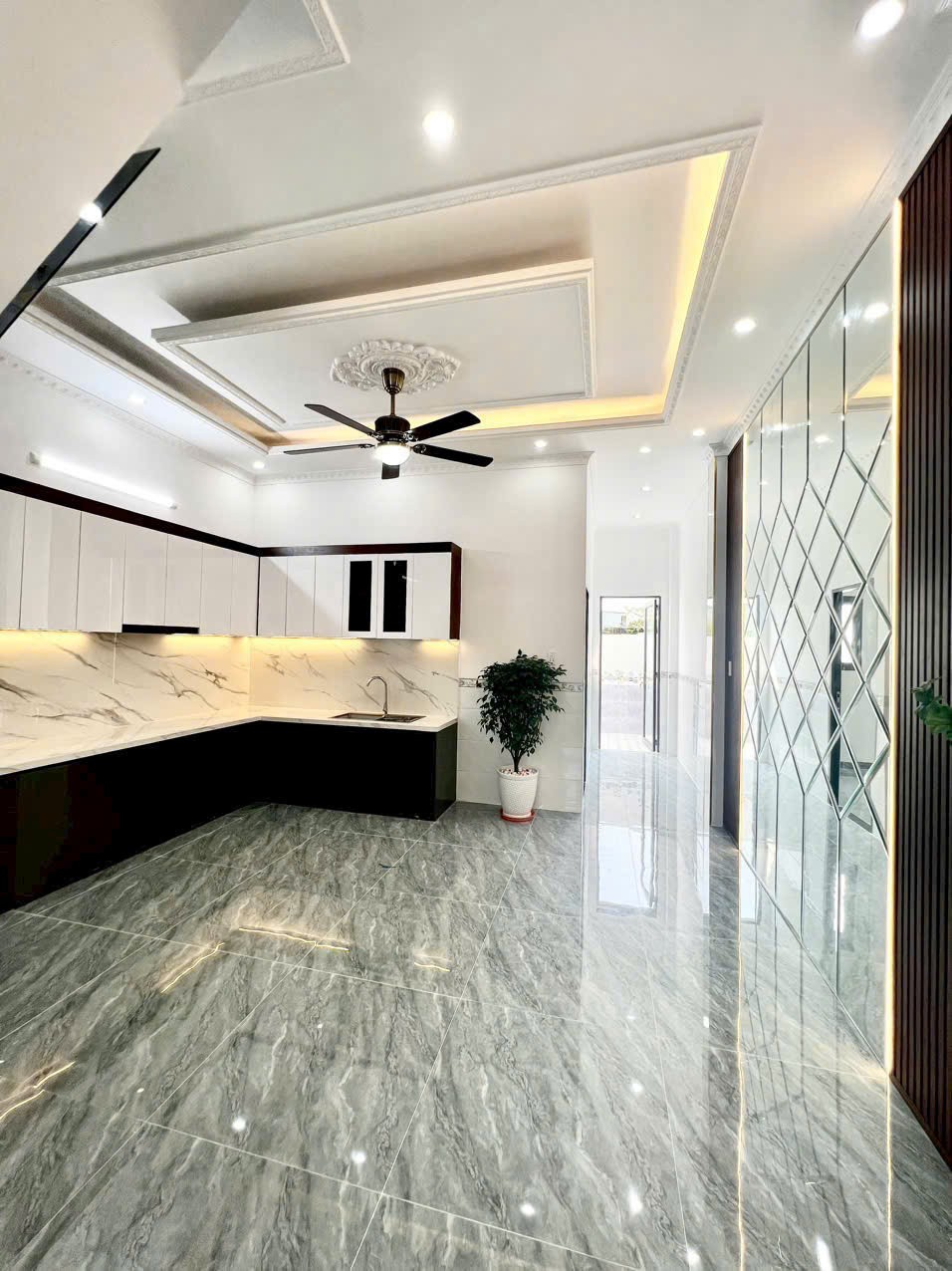 Bán 2 nhà liền kề đã hoàn công xã Mỹ yên , Bến Lức dt 100m2 1 lầu 2pn, 2wc giá 2,5 tỷ 1 căn 9