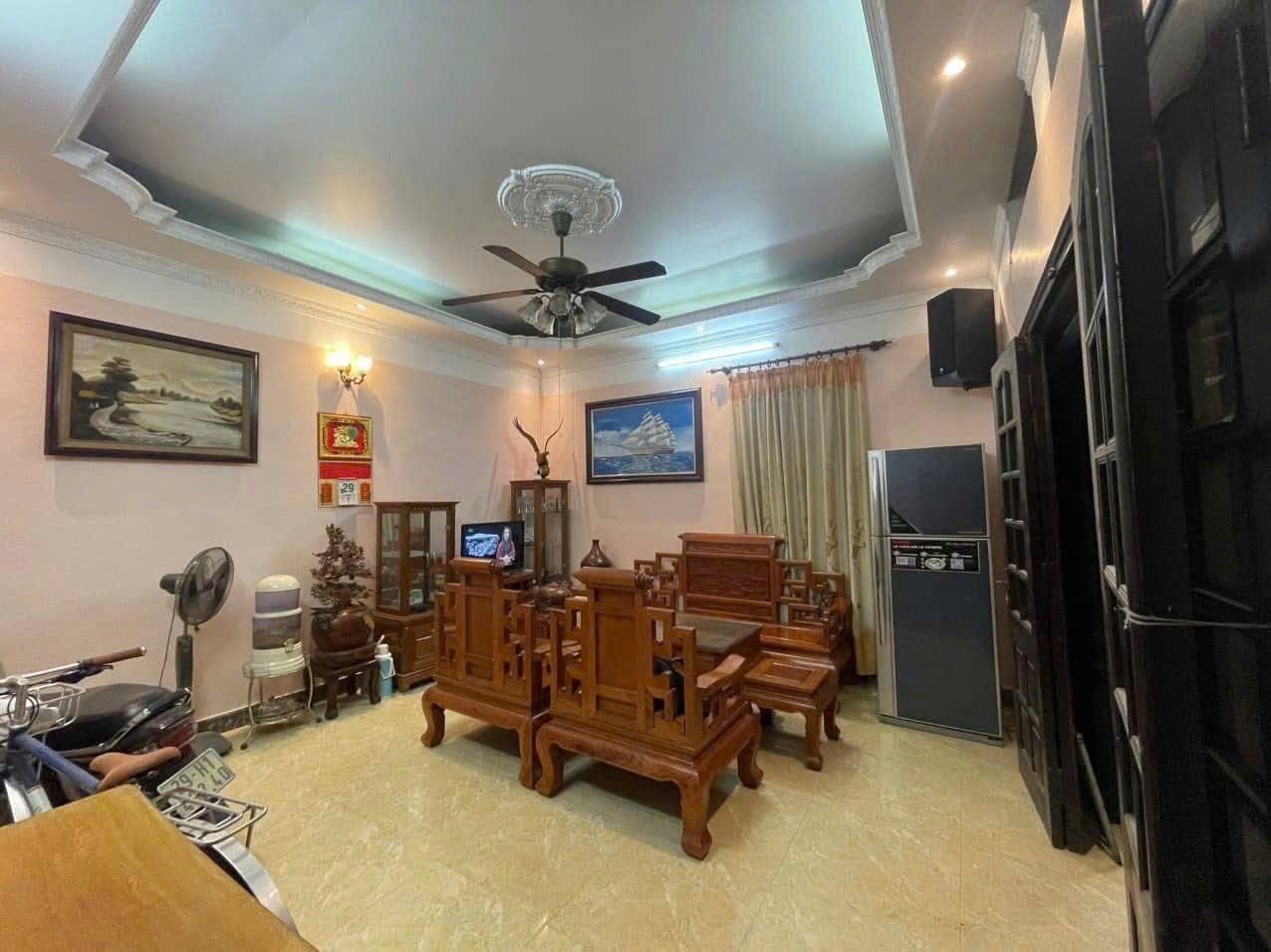 Cần bán Nhà mặt tiền đường Minh Khai, Phường Minh Khai, Diện tích 60m², Giá 12 Tỷ