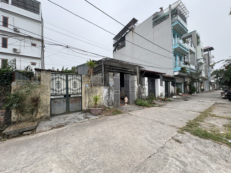 Bán đất tặng nhà C4 Trâu Quỳ - 60m2 View "Triệu Đô" Vĩnh Viễn - Ô Tô tránh - Khe thoáng sau 1m 3