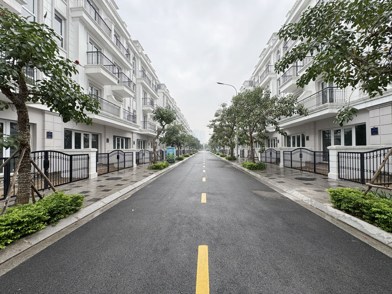 Cần bán 1 hoặc 4 căn sát nhau Shophouse Eurowindow Twin Parks Gia Lâm - Đường Osaka 12m