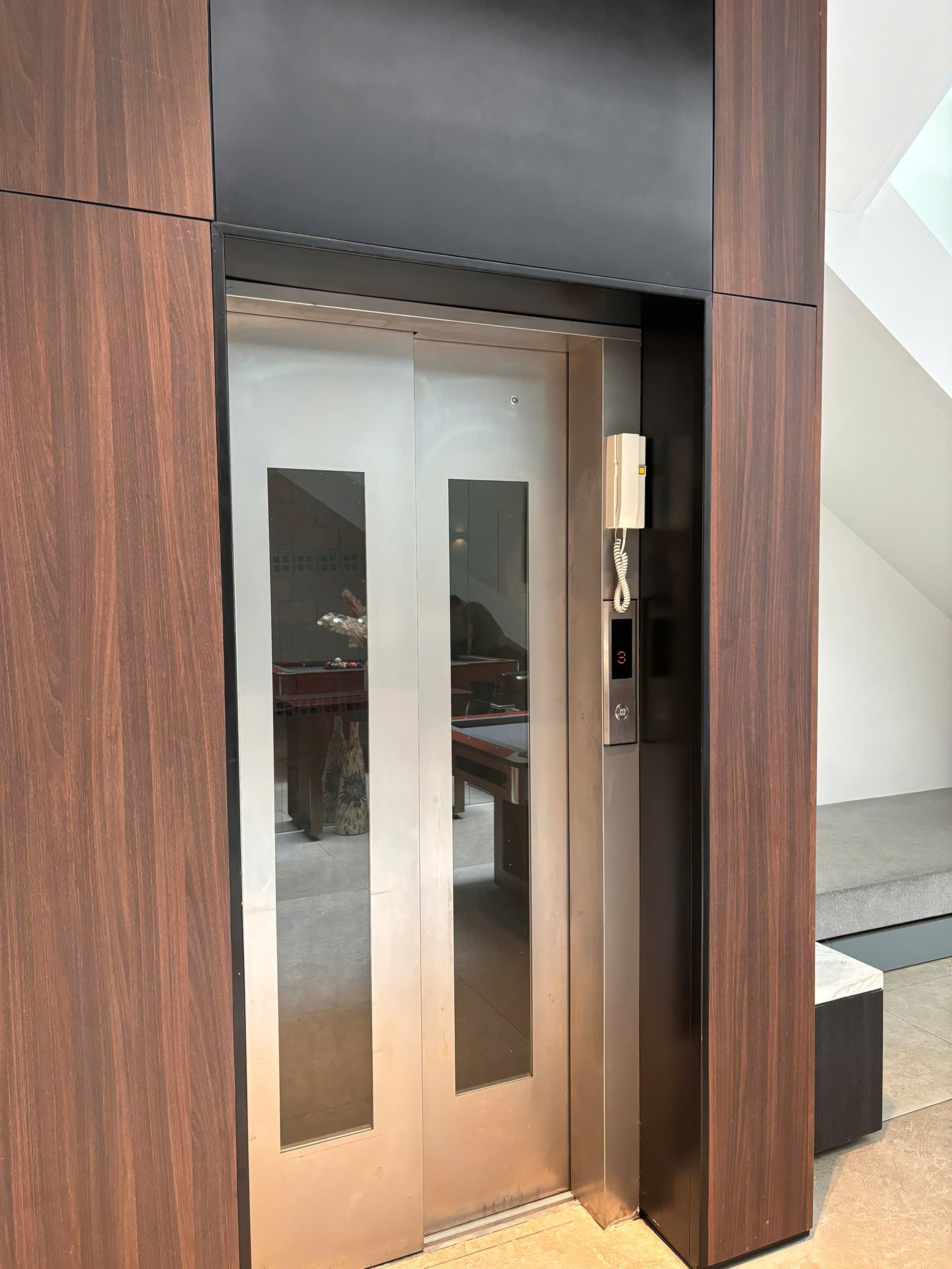 Cho thuê Nhà mặt tiền Phường Thảo Điền, Quận 2, Diện tích 200m², Giá 185 Triệu/tháng 12