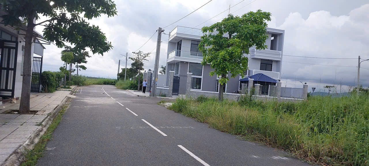 Cần bán Đất đường Quốc Lộ 55, Xã An Nhứt, Diện tích 100m², Giá Thương lượng 3