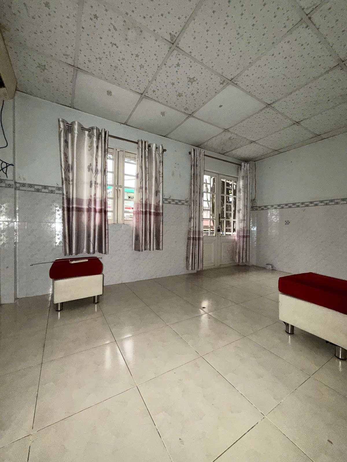 GIÁP TÂN SƠN NHÌ HẺM BA GÁC 32M2 3 TẦNG ĐÚC CHỈ 3.2 TỶ 4