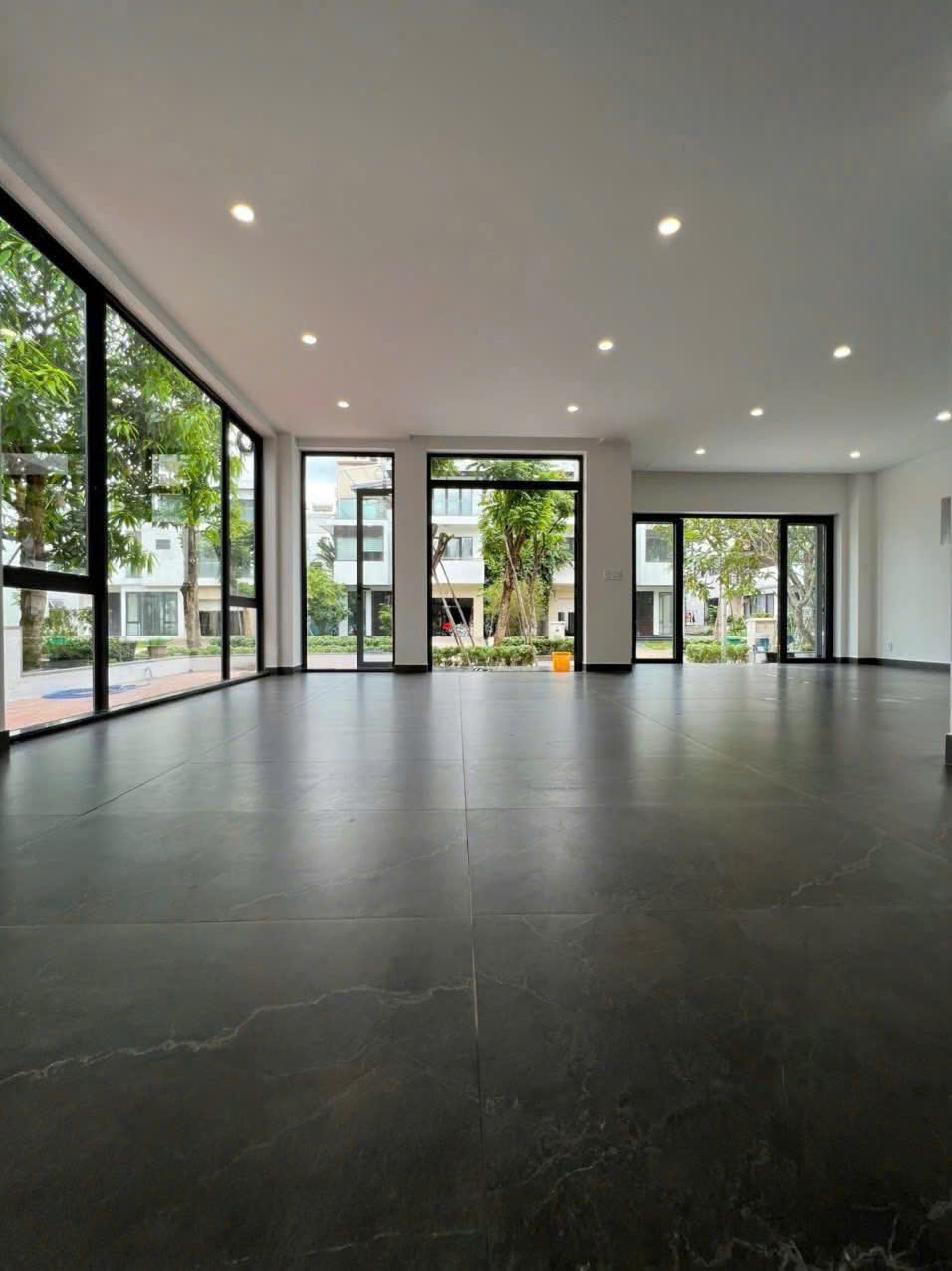 Cần bán Biệt thự Quận 9, Hồ Chí Minh, Diện tích 248m², Giá 40 Tỷ