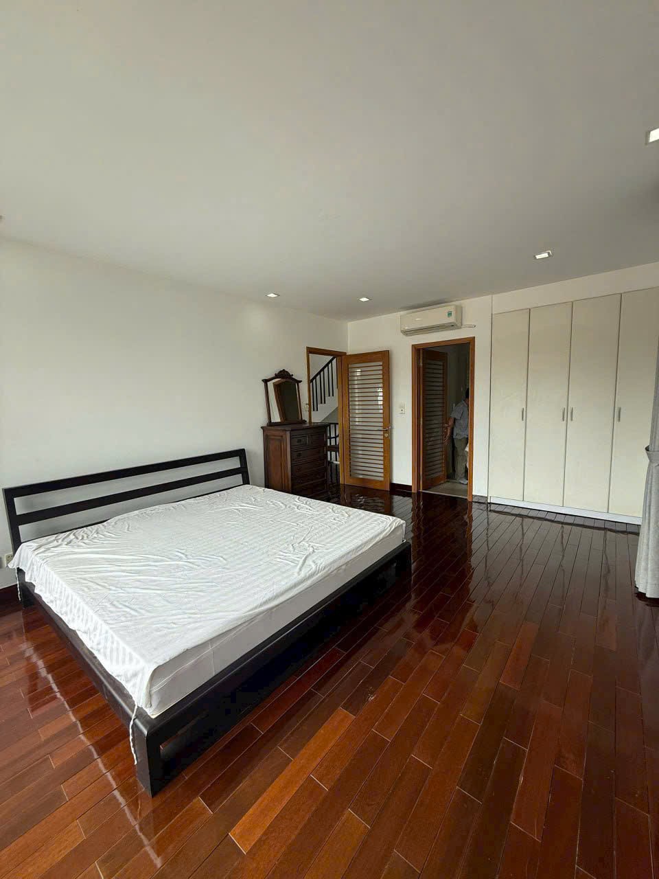 Cho thuê Biệt thự Quận 2, Hồ Chí Minh, Diện tích 140m², Giá Thương lượng 9