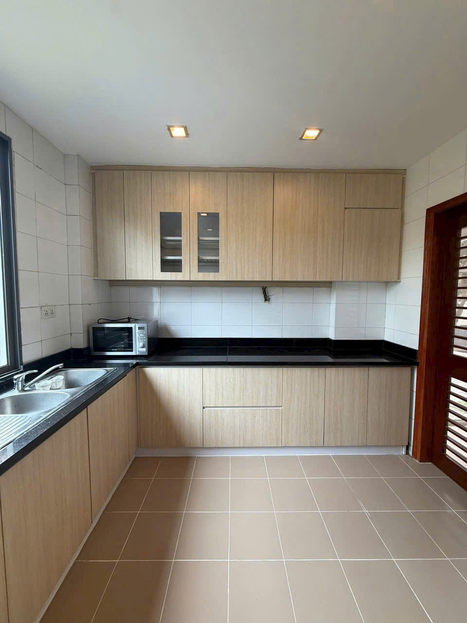 Cho thuê Biệt thự Quận 2, Hồ Chí Minh, Diện tích 140m², Giá Thương lượng 3