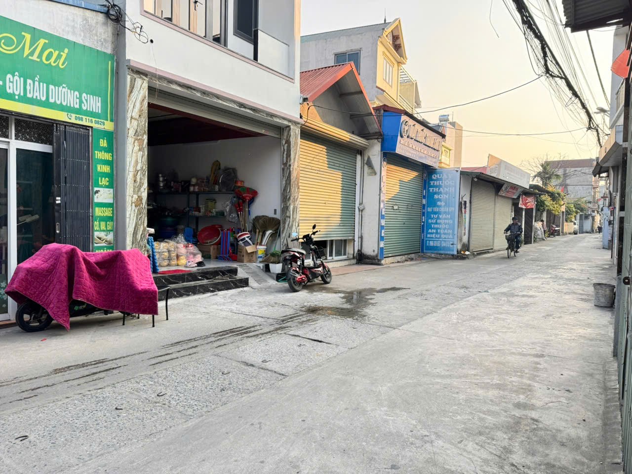 Bán đất tặng nhà C4, thôn Gia Thượng - tổ 4, Quang Minh. Đường rộng, xe oto 4 chỗ đỗ sân 3