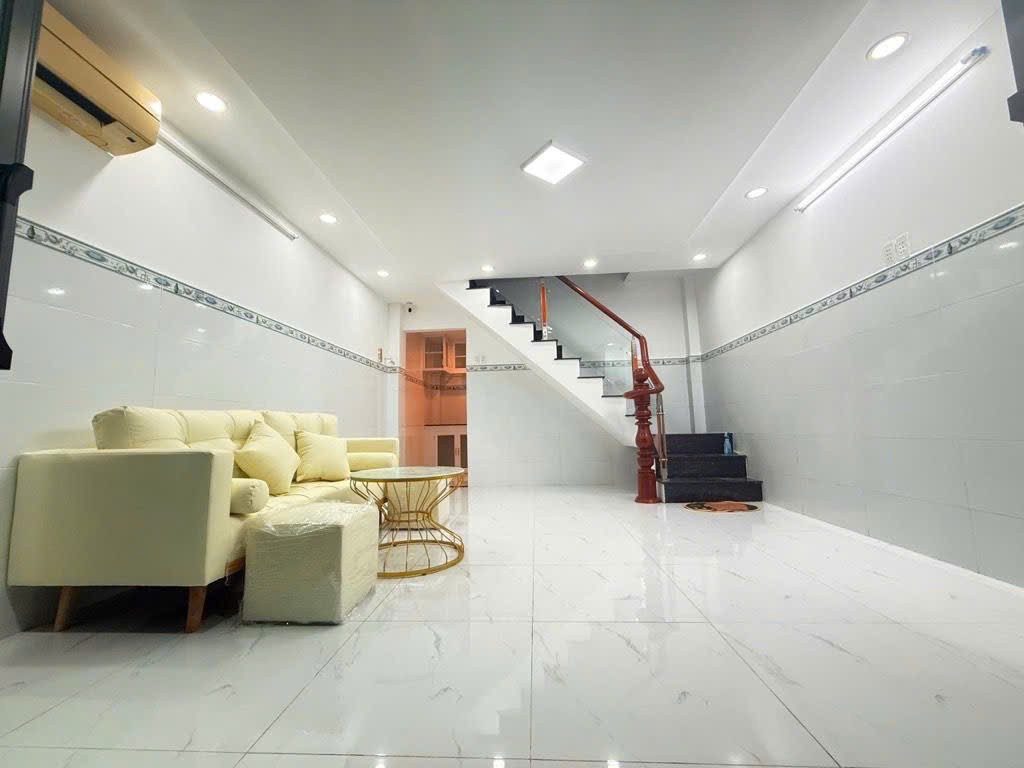 Chủ ngộp giảm sâu gần nửa tỷ Nhà hẻm Bùi Văn Ba, hẻm thẳng xe 7 chỗ tới nhà– chào chỉ 4,9 TỶ (TL) 2