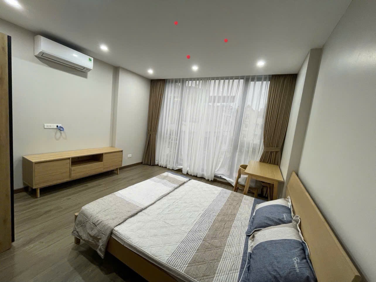 BÁN NHÀ BÁT KHỐI LONG BIÊN DT 57M2 Ô TÔ ĐỖ CỬA 2 MẶT THOÁNG THANG MÁY Ở SƯỚNG 2