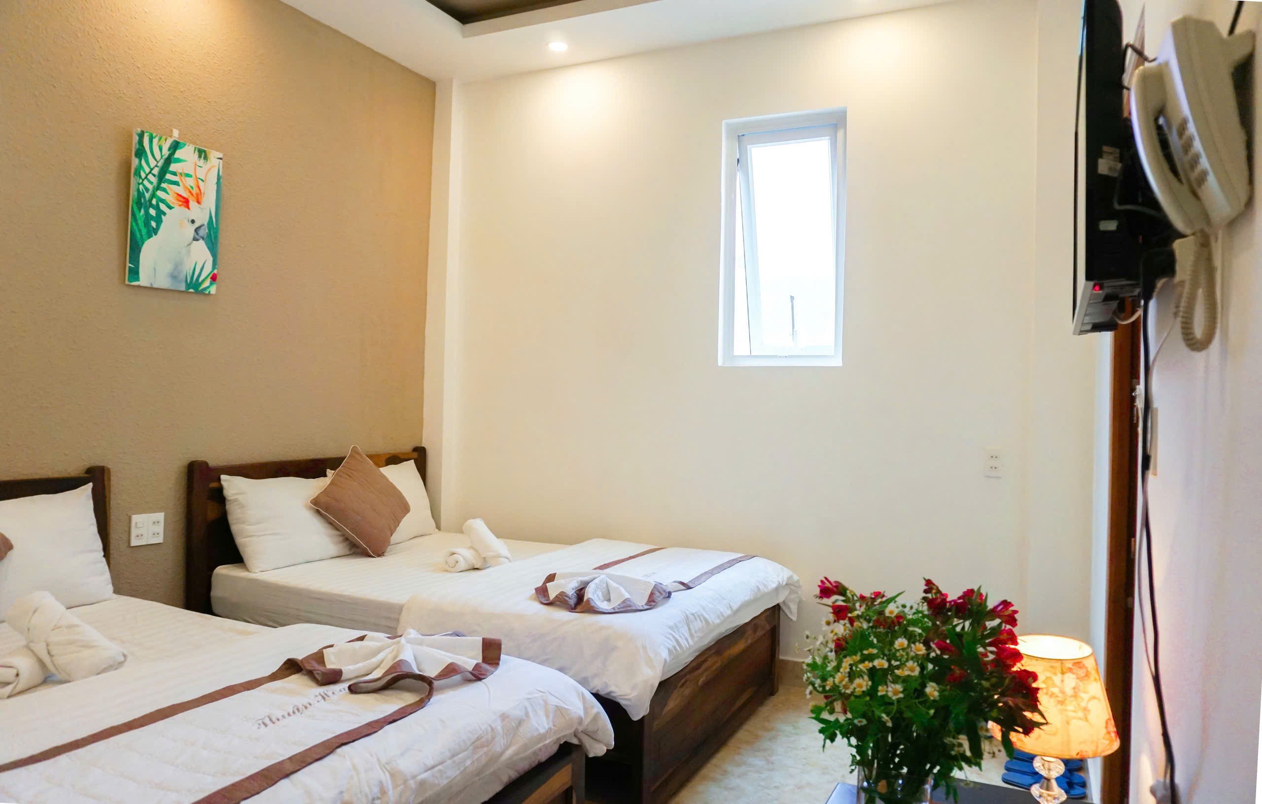 Cho thuê Khách Sạn 10 phòng có thang máy mặt tiền Nguyễn Trãi P9 Đà Lạt giá 32 triệu 2