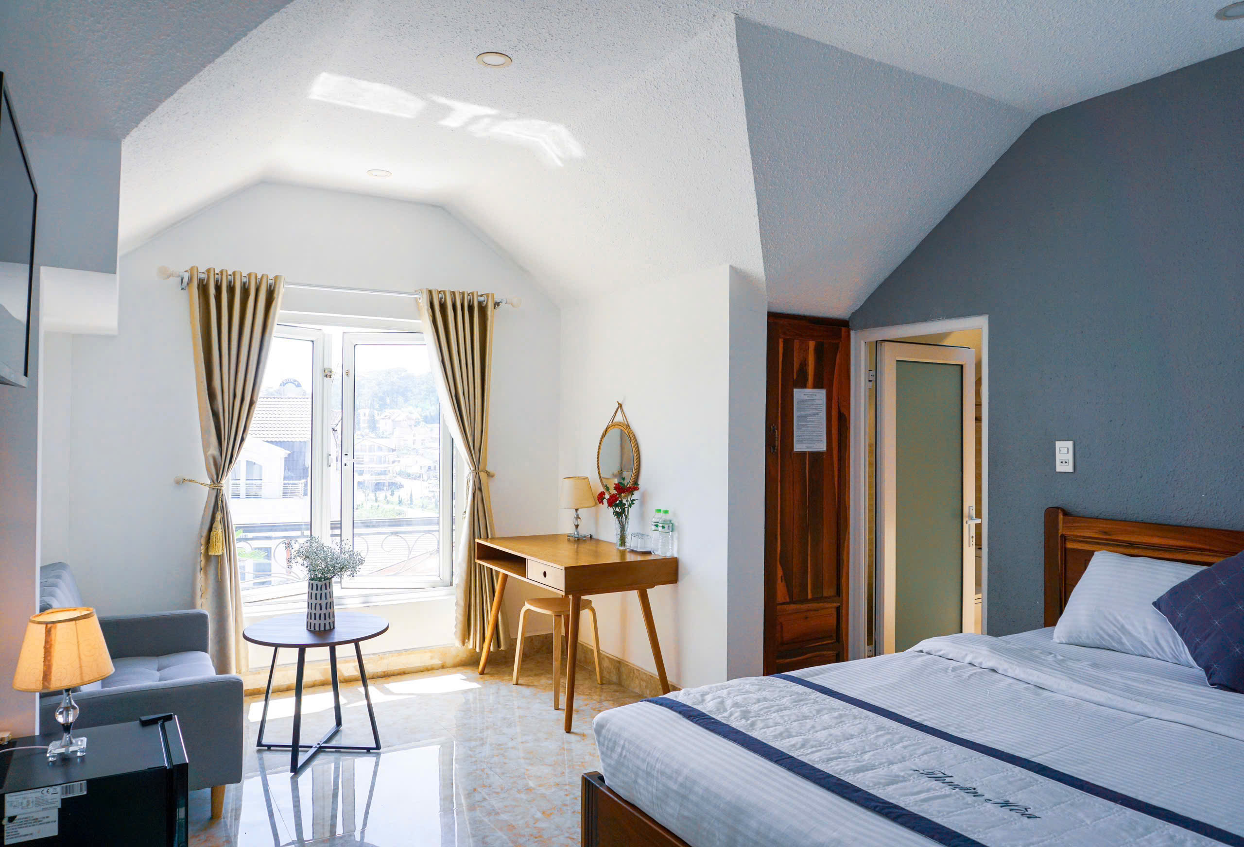 Cho thuê Khách Sạn 10 phòng có thang máy mặt tiền Nguyễn Trãi P9 Đà Lạt giá 32 triệu 3