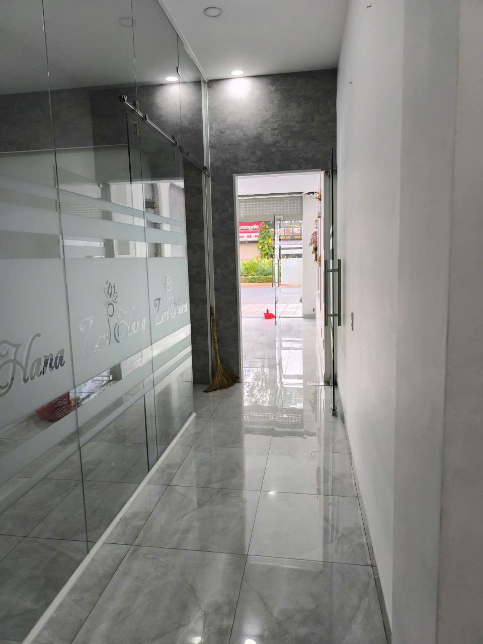 Cho thuê Nhà mặt tiền Dĩ An, Bình Dương, Diện tích 280m², Giá Thương lượng