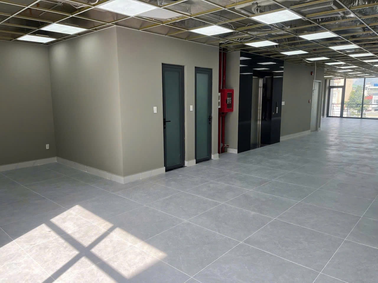 Cho thuê Văn phòng Tân Bình, Hồ Chí Minh, Diện tích 40m², Giá 360 Triệu/tháng 2