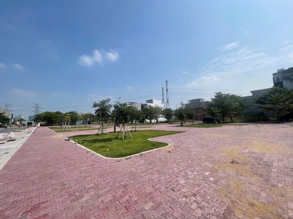 Bán đất KDC Thanh Nhựt – Phước Kiểng, Nhà BèDT: 108,5m² (6 × 18m)Giá: 53 triệu/m²