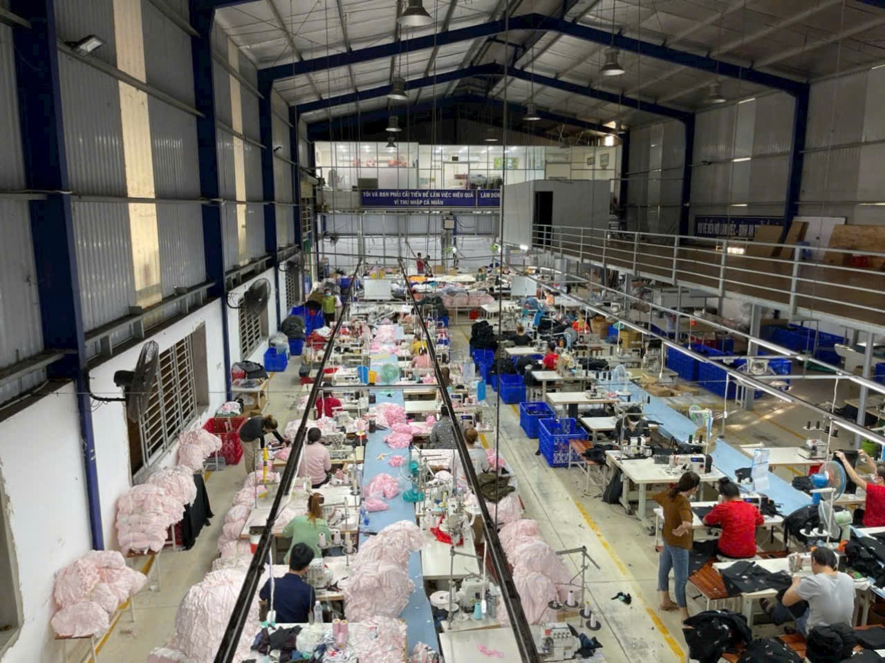 XƯỞNG ĐƯỜNG CONTAINER Q12 – CÁCH LÊ VĂN KHƯƠNG 500M – DÒNG TIỀN 80TR/THÁNG 2