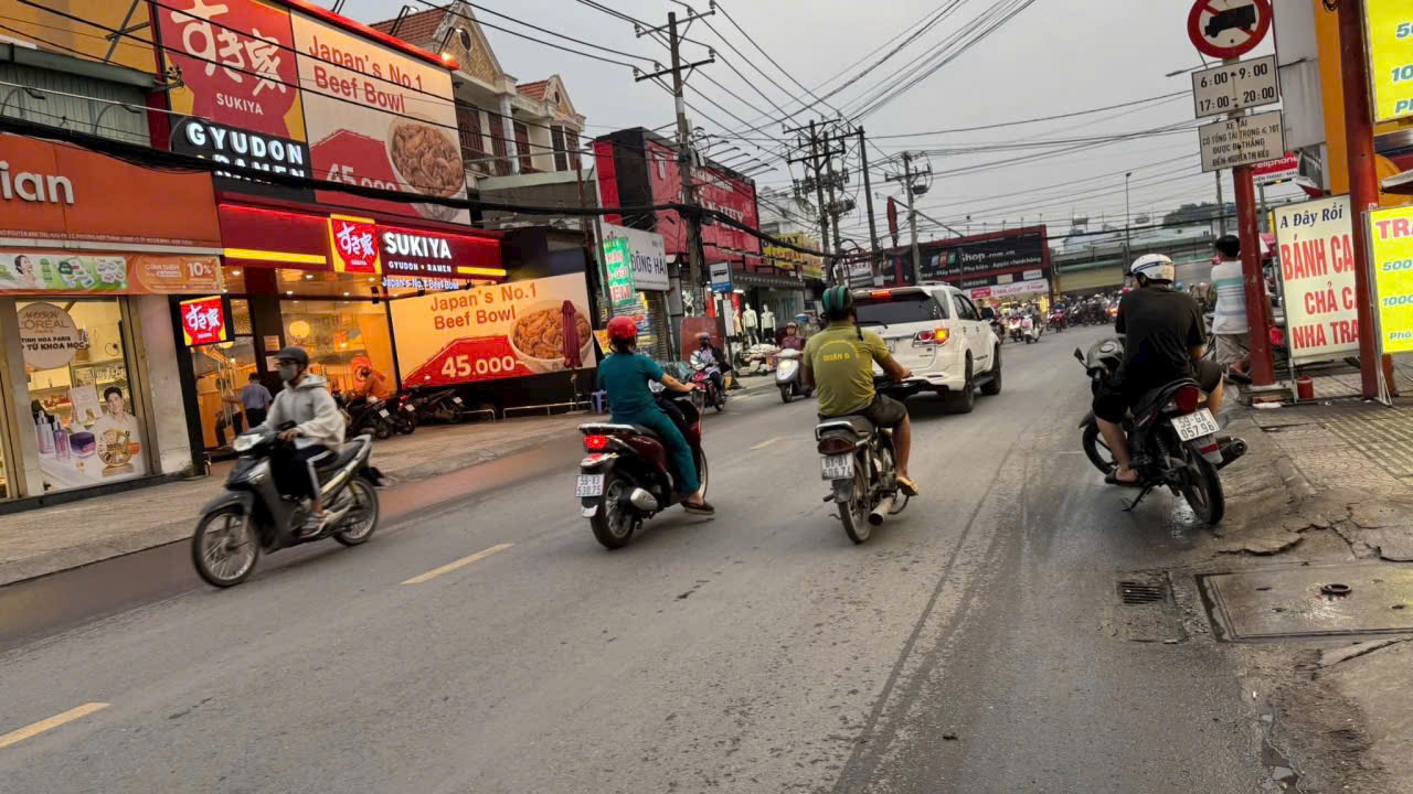 NHÀ (4.5x25) MẶT TIỀN NGUYỄN ẢNH THỦ – VỊ TRÍ VIP NHẤT Q12 GIÁ RẺ. 4