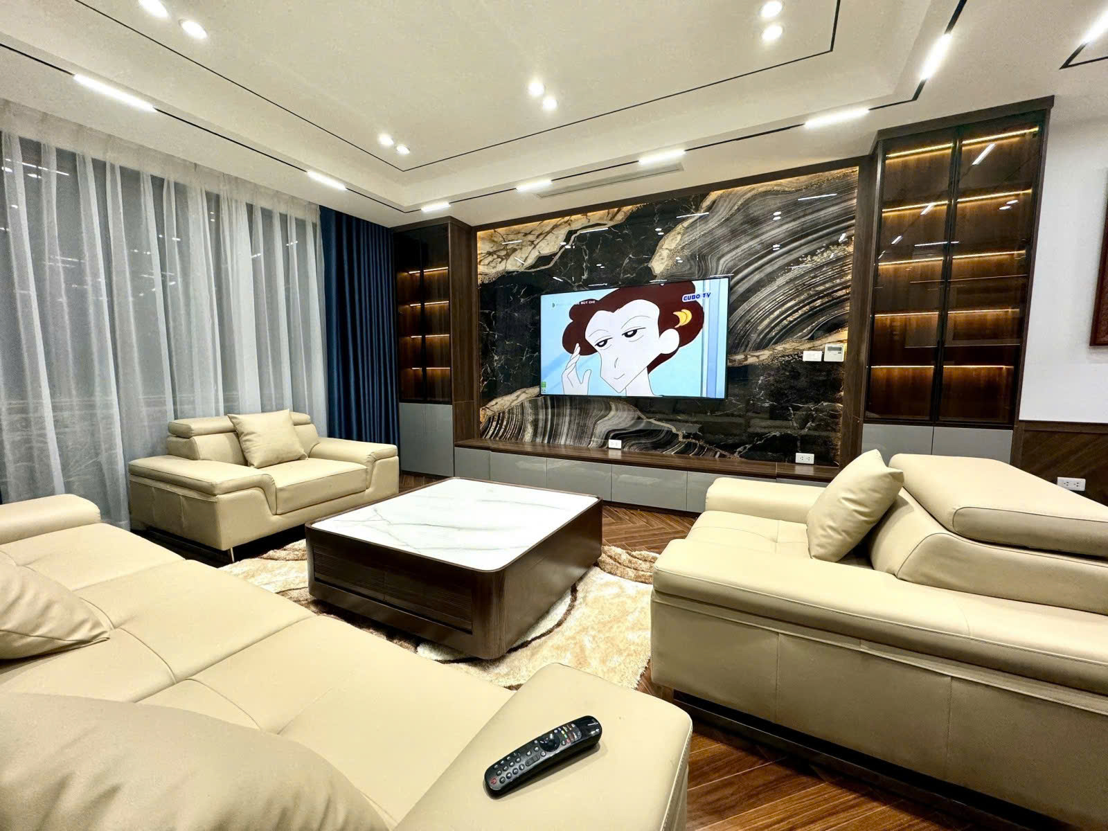 NHÀ ĐẸP GA RA 2 Ô TÔ FULL NỘI THẤT Ngọc Lâm 60m2 X 6 Tầng ,mặt tiền 4.5 m 19.2 tỷ Long Biên. 4