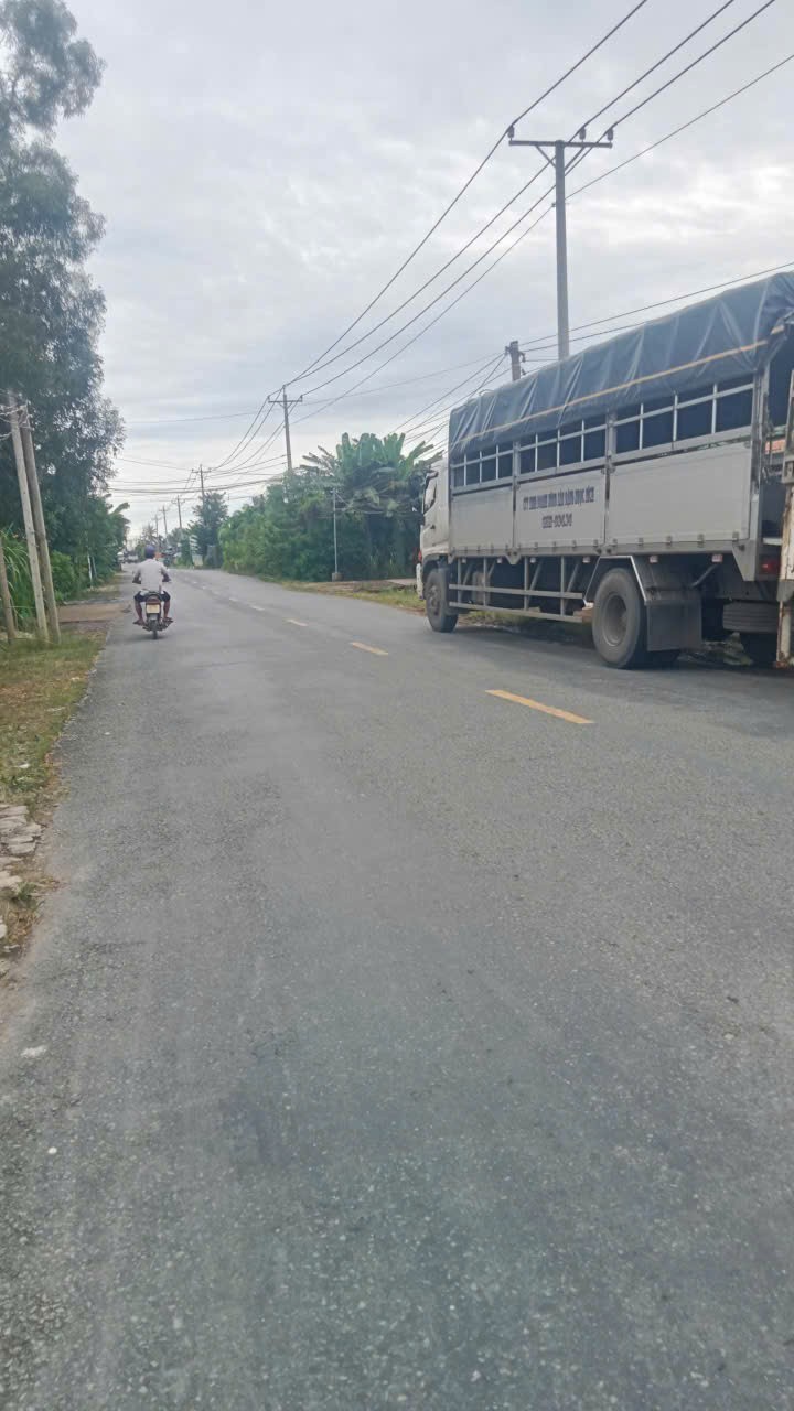 Bán đất thổ + vườn đường xe hơi đá xanh xã Thạnh Lợi tdt 2230,9m2 ( 410m2 thổ cư ) giá 3,5 tỷ 3