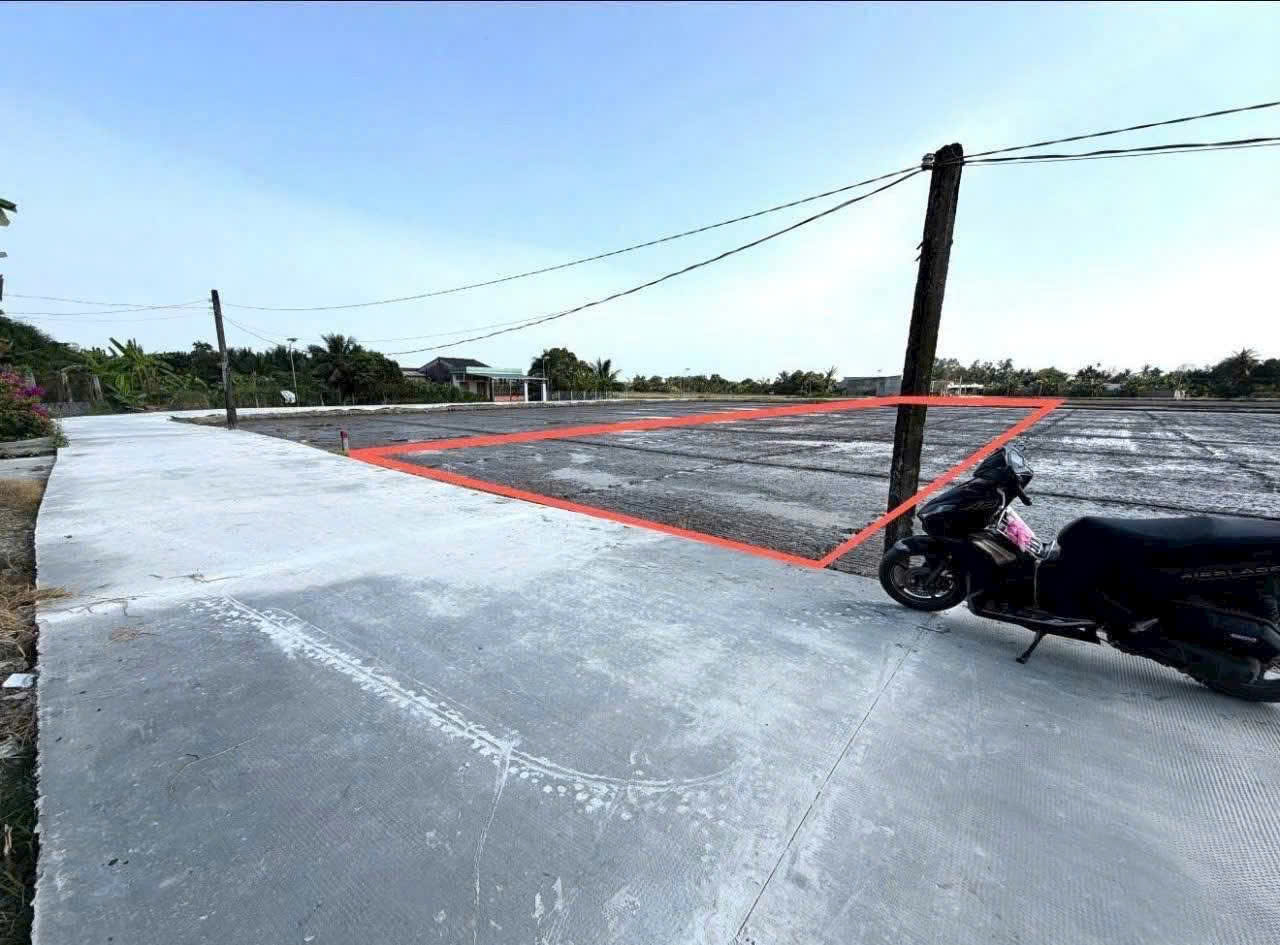 Bán đất lúa mt đường Lê Văn Hiếu , xã Quê Mỹ Thạnh tdt 1000m2 giá 1,1 tỷ 2