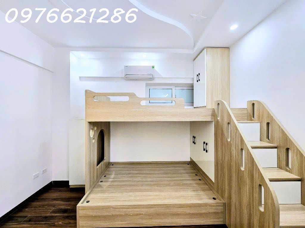 Bán chung cư Việt Hưng-70 m2-2 ngủ-2vs-giá:5,1 tỷ. Full nội thất - chủ quyết bán trước Tết 3