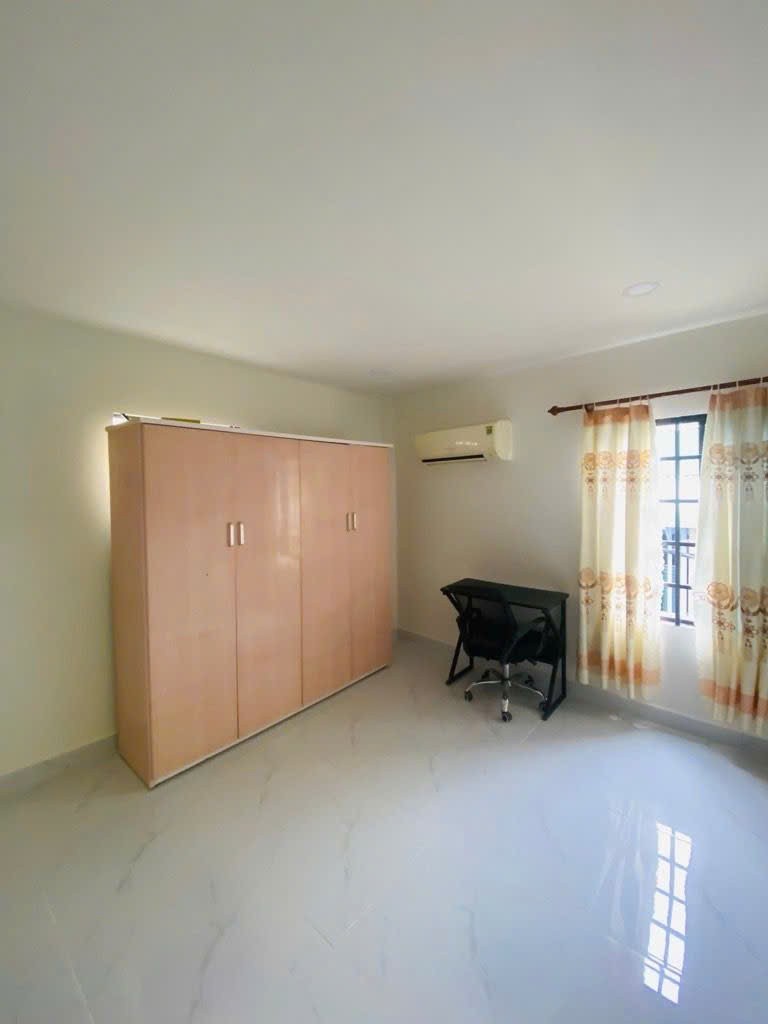 CHỦ BÁN GẤP NHÀ 2 LẦU - HẺM Ô TÔ - KHA VẠN CÂN - F LINH  CHIỂU 3