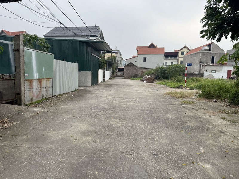 Bán đất khu đấu giá Chi Đông - Lệ Chi 83,7m2, 3 mặt tiền, Đường ô tô tránh, Gần chợ & Đê Vàng