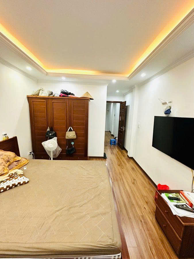 NHÀ ĐẸP Ở NGAY-30M RA MẶT PHỐ-NGÕ THÔNG-2 THOÁNG TRƯỚC SAU. 4