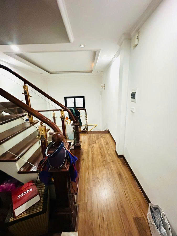 NHÀ ĐẸP Ở NGAY-30M RA MẶT PHỐ-NGÕ THÔNG-2 THOÁNG TRƯỚC SAU. 5