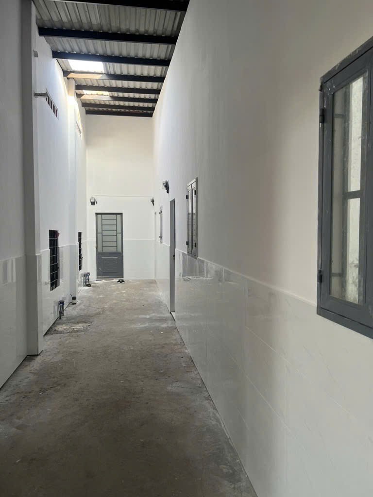 NHÀ HIỀM VUÔNG  GẦN 150M2 , NGAY CHỢ THỦ ĐỨC , DƯƠNG VĂN CAM, LINH TÂY 3