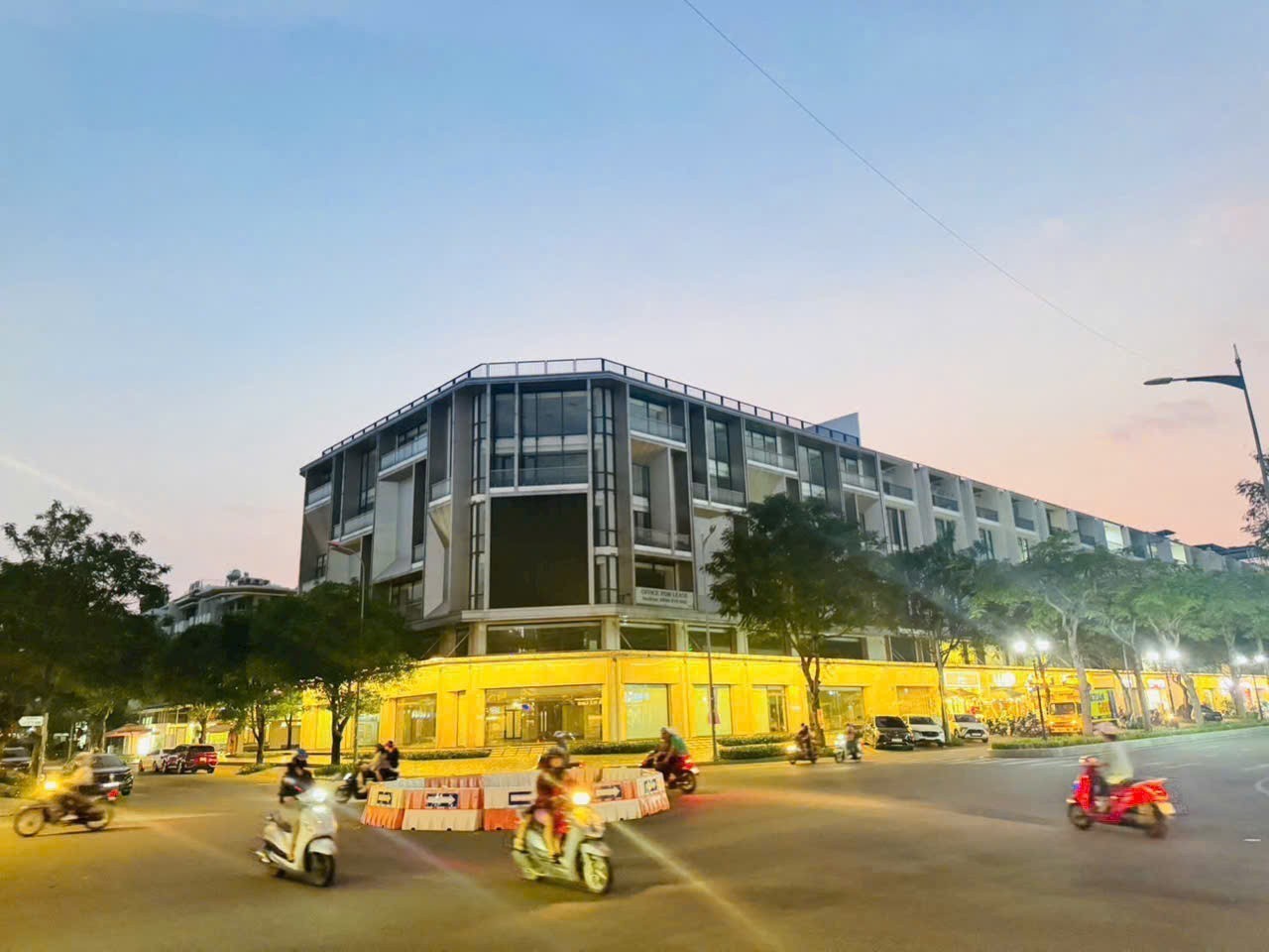 Cần bán Nhà mặt tiền Phường Hiệp Bình Phước, Thủ Đức, Diện tích 1258m², Giá 420 Tỷ 7