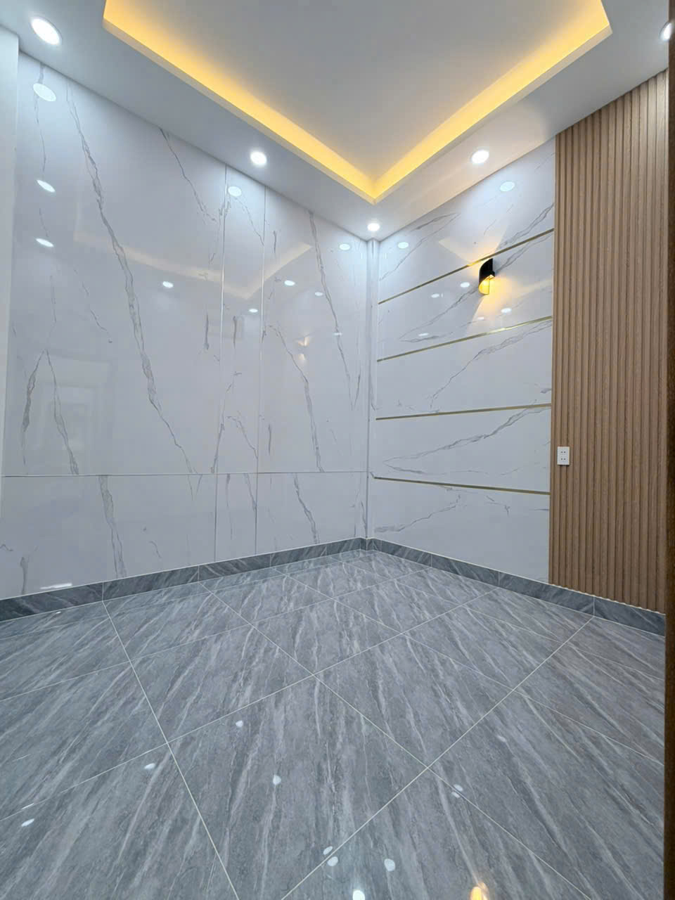 Bán nhà hẻm Sơn Kỳ, p Tân Sơn Nhì dt 30m2 , 1 lầu, 2pn , 2wc giá 4,15 tỷ 5