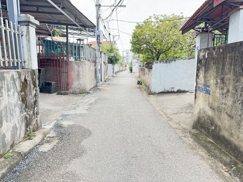 Cần bán 88m2 đất xóm 5 Đông Dư - ngõ 999 Bát Khối. Đường thông ô tô tránh 6
