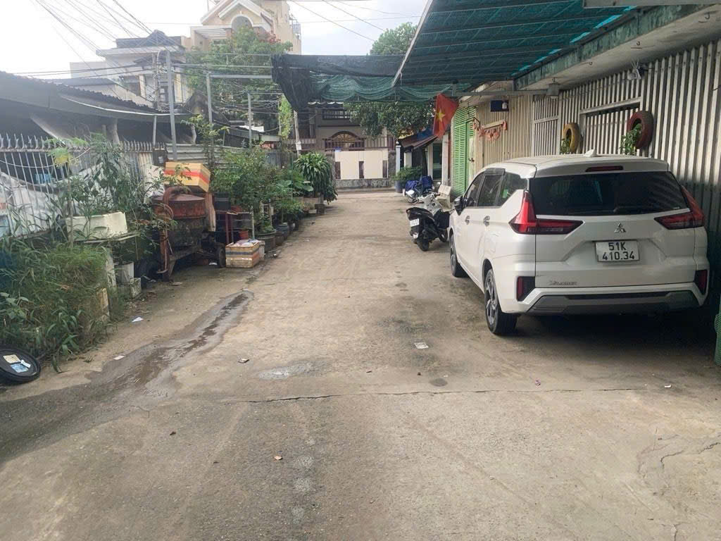 NHÀ ĐẸP NGAY CHỢ LINH XUÂN - ÔTÔ ĐẬU CỬA - THÔNG KHU CHẾ XUẤT LINH TRUNG 5