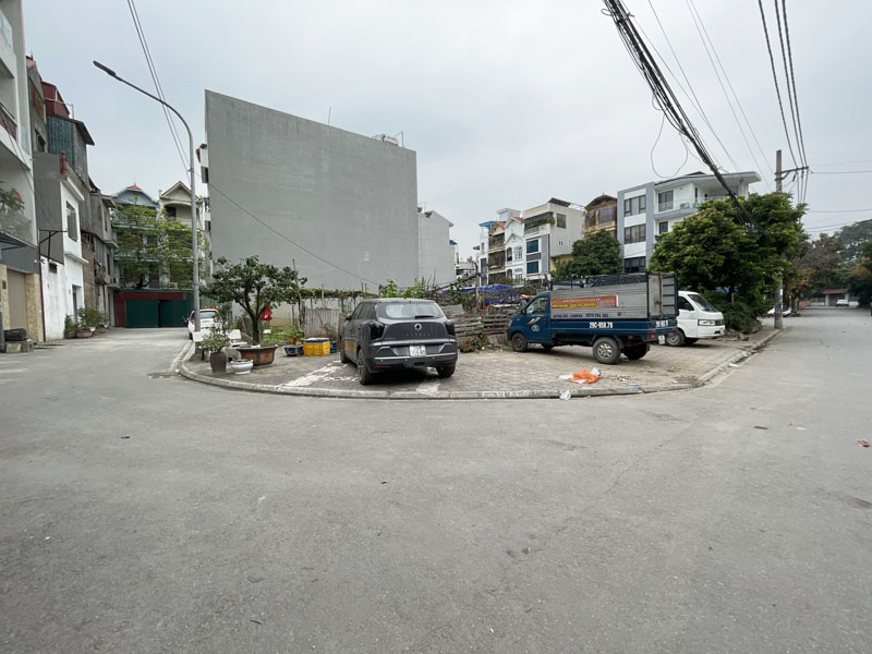 Cần bán 99,1m2 lô góc đất đấu giá Cổ Bi. Đường rộng 15m, 3 ô tô tránh, phù hợp làm Văn Phòng, Công 2