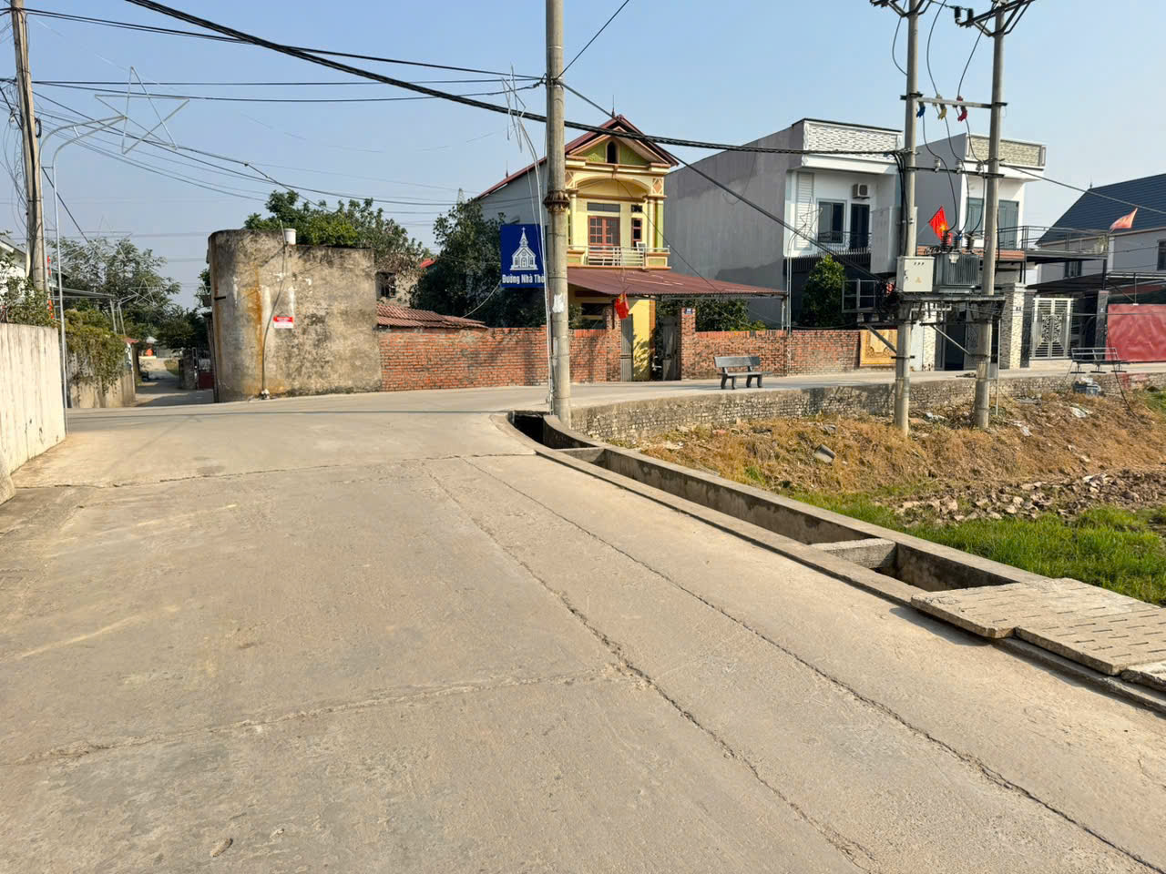 Bán 117m đất Kim Hoa, Mê Linh. Tặng 30m đất lưu không. Đường rộng, ô tô đỗ. Giáp sông Cà Lồ 3