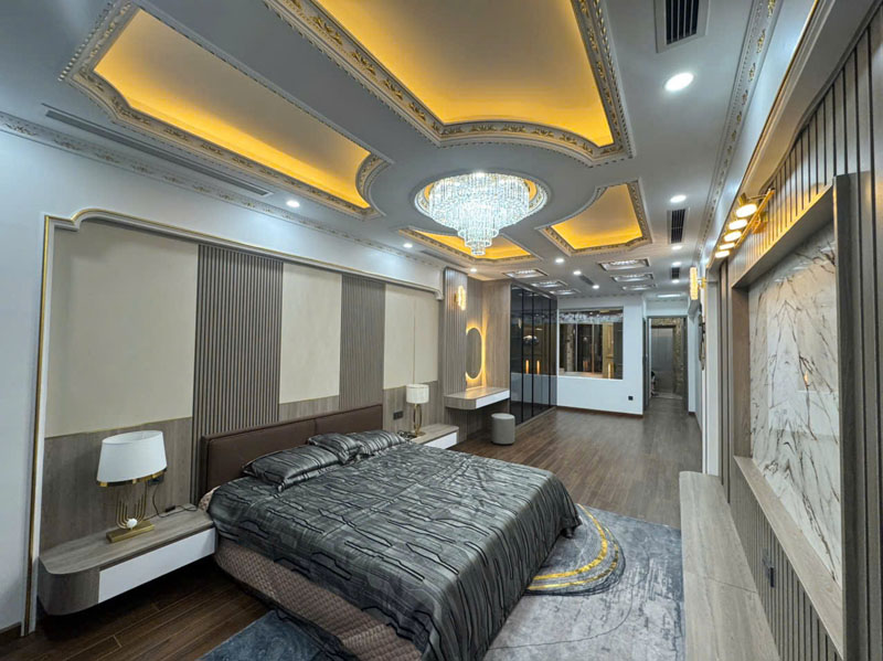 Cần bán 65m2 nhà 8 tầng, thang máy, mặt phố Tân Thụy, Việt Hưng. Thông sàn, gara 2 ô tô 4