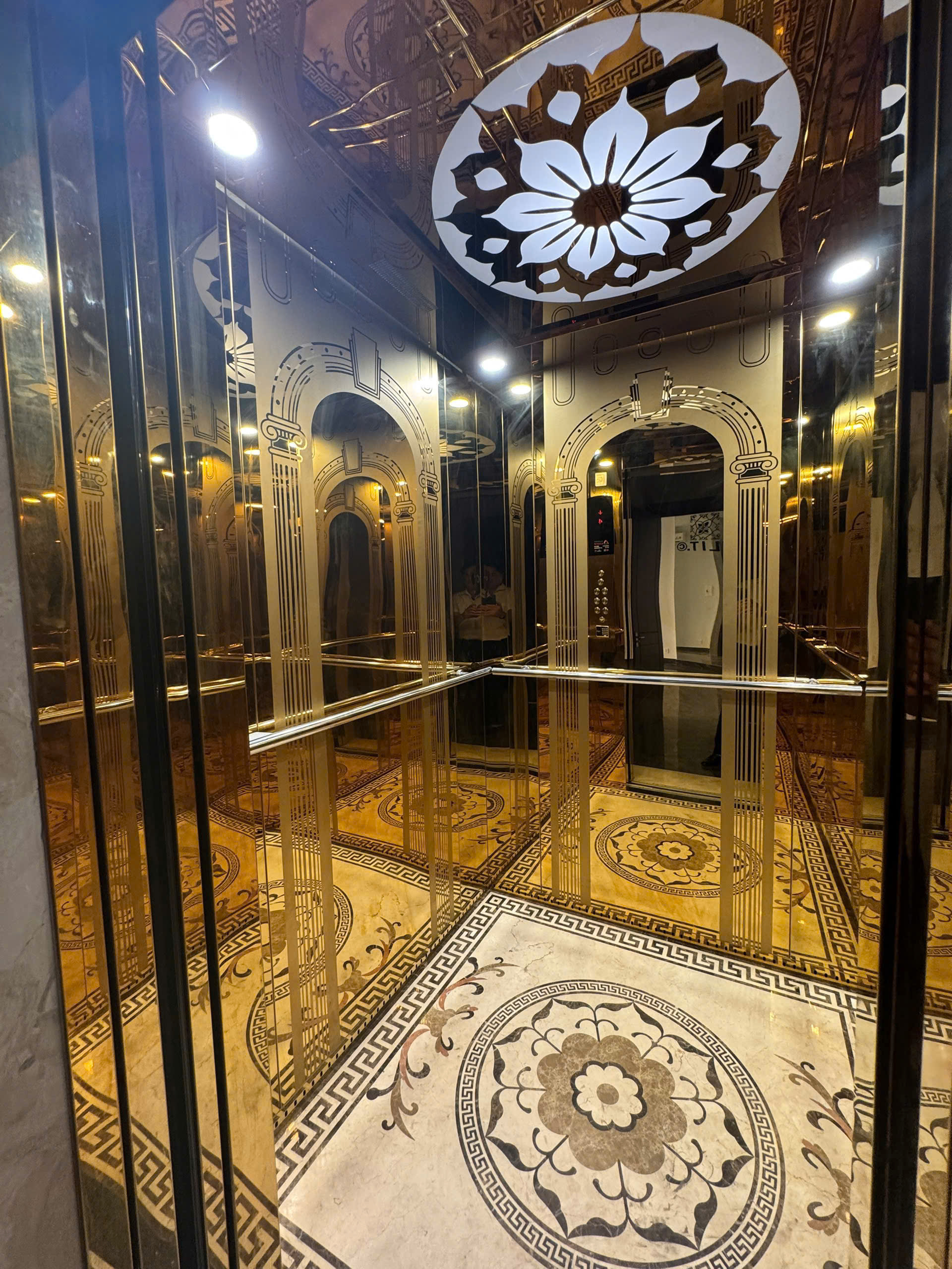 Cần bán Nhà mặt tiền Phường 11, Bình Thạnh, Diện tích 97m², Giá 32 Tỷ 4