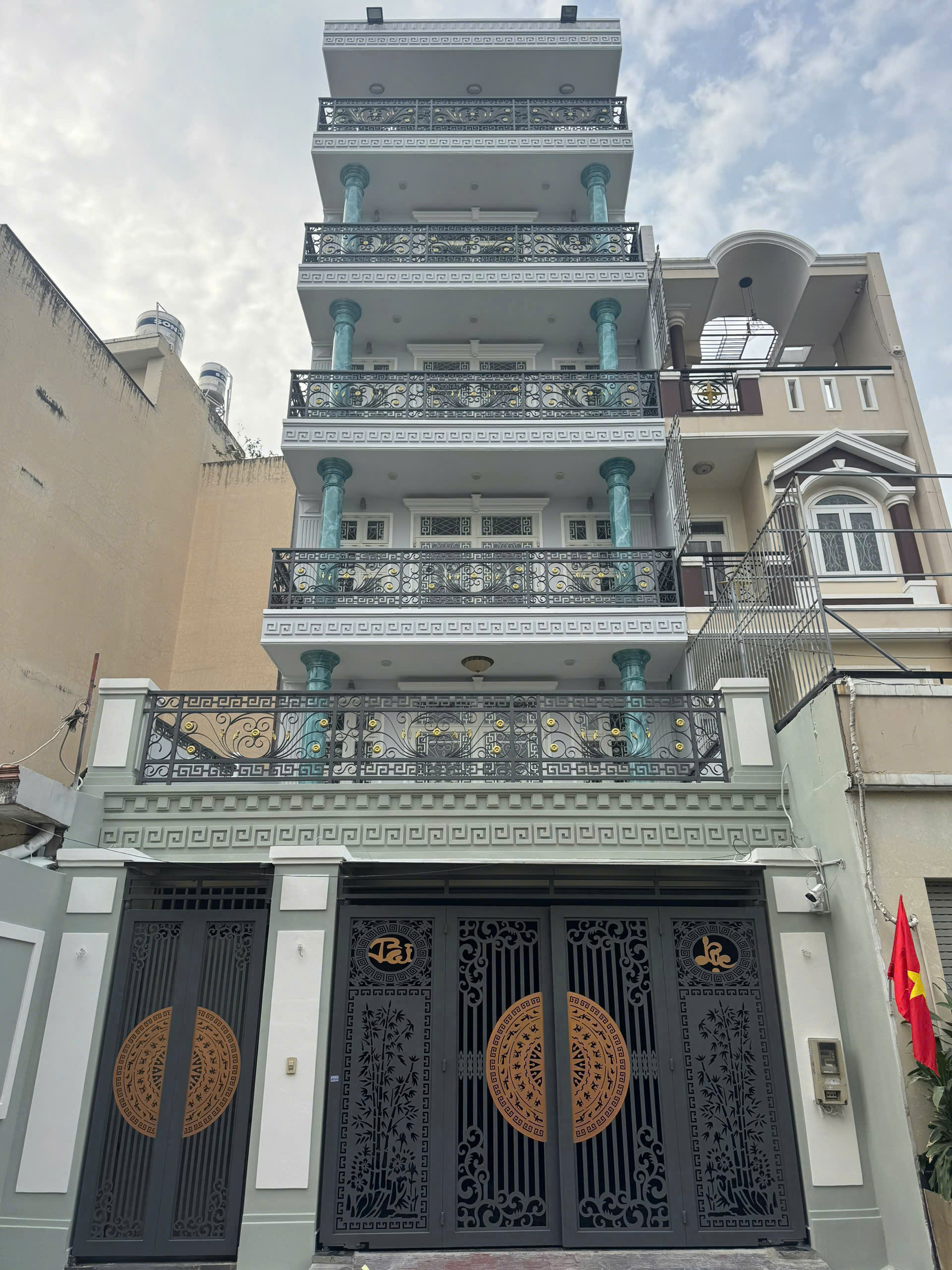 Cần bán Nhà mặt tiền Phường 11, Bình Thạnh, Diện tích 97m², Giá 32 Tỷ 8