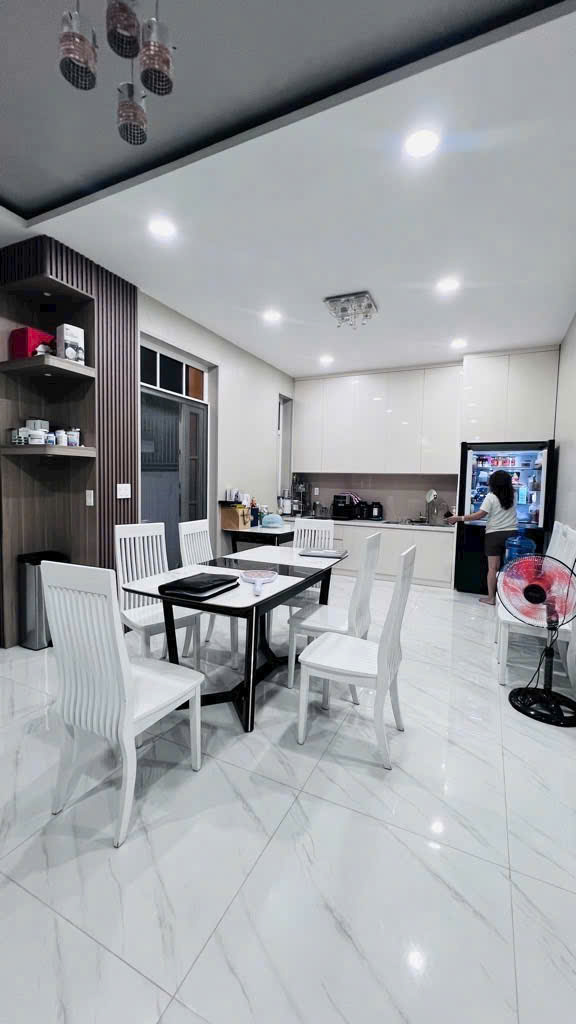 Cần bán Nhà mặt tiền Phường Phước Long B, Quận 9, Diện tích 154m², Giá 29 Tỷ 5