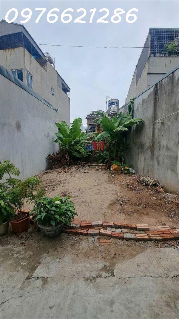 Chỉ hơn 4 tỷ có 48 m2 đất Giang Biên - Long Biên-Mt: 5.1m - Ngõ nông-Ô tô vào tận nơi