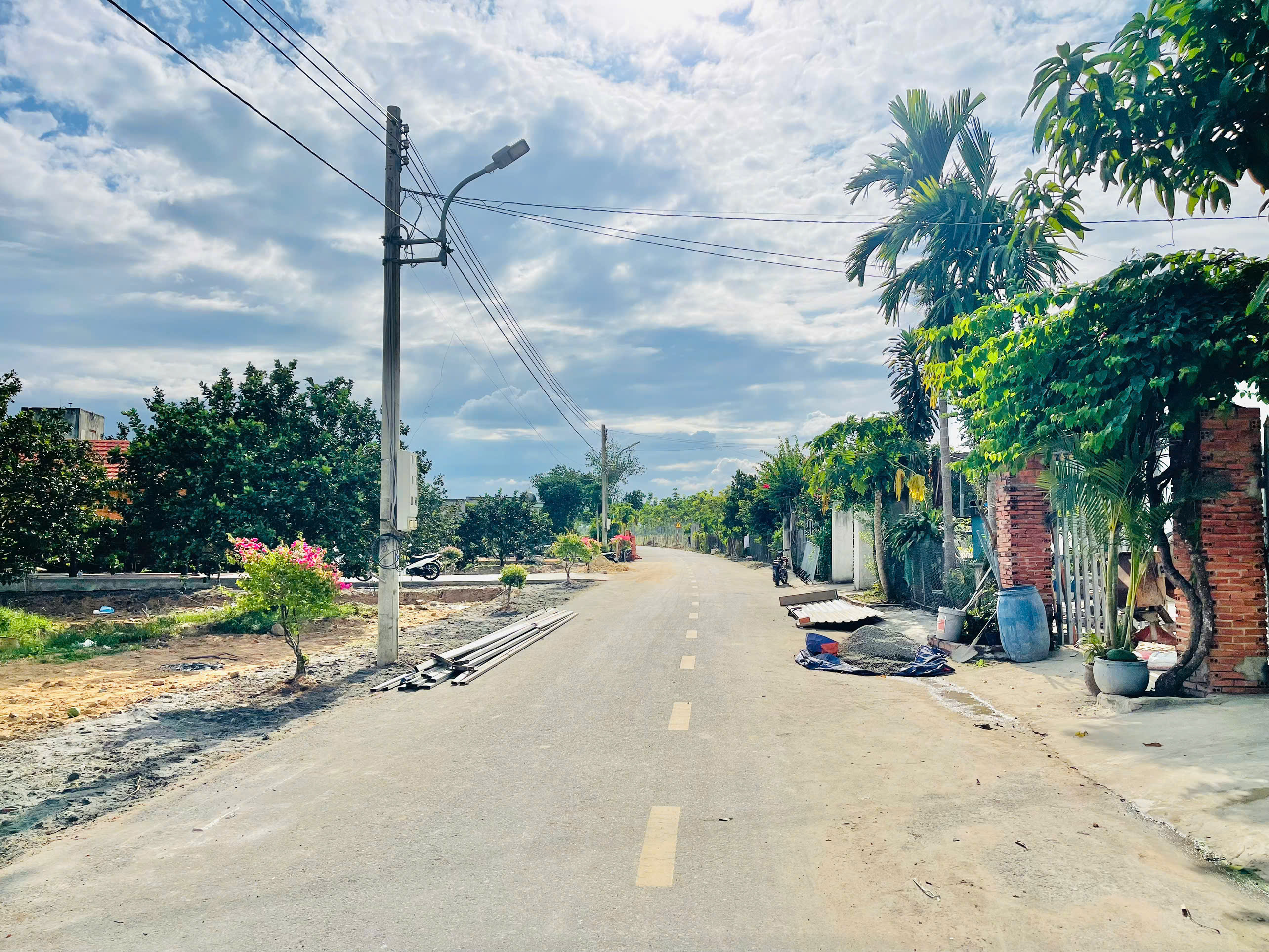 Bán 250m2 đất vườn bưởi có thổ cư giá 950tr ngay Bình Dương.