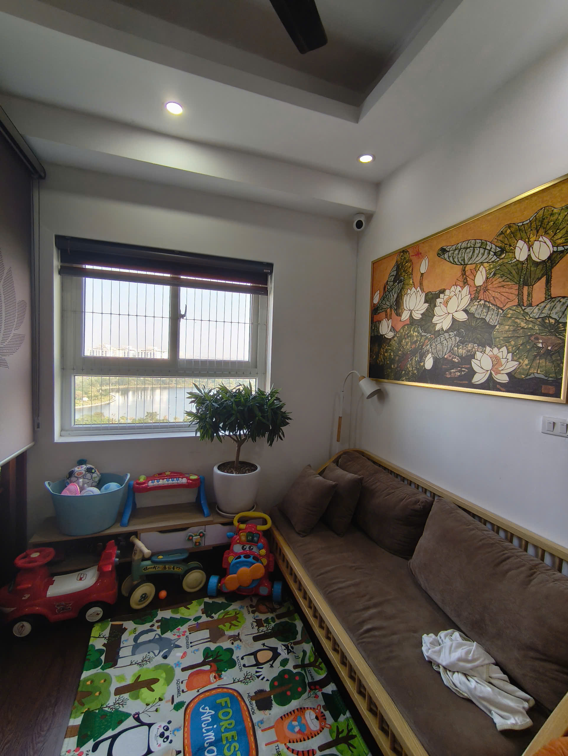 Chính Chủ Bán Gấp Căn Hộ 70m², 2pn, Ban Công Đông Nam View Hồ Thanh Hà 2