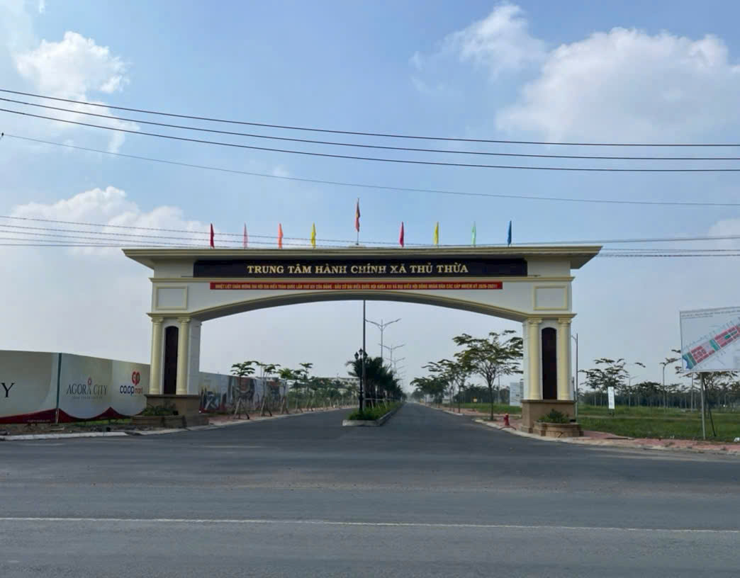 Bán lô đất xây biệt thự đẹp đường số 3, kp 11, thị trấn Thủ Thừa dt 150m2 full thổ giá 2,5 tỷ 5