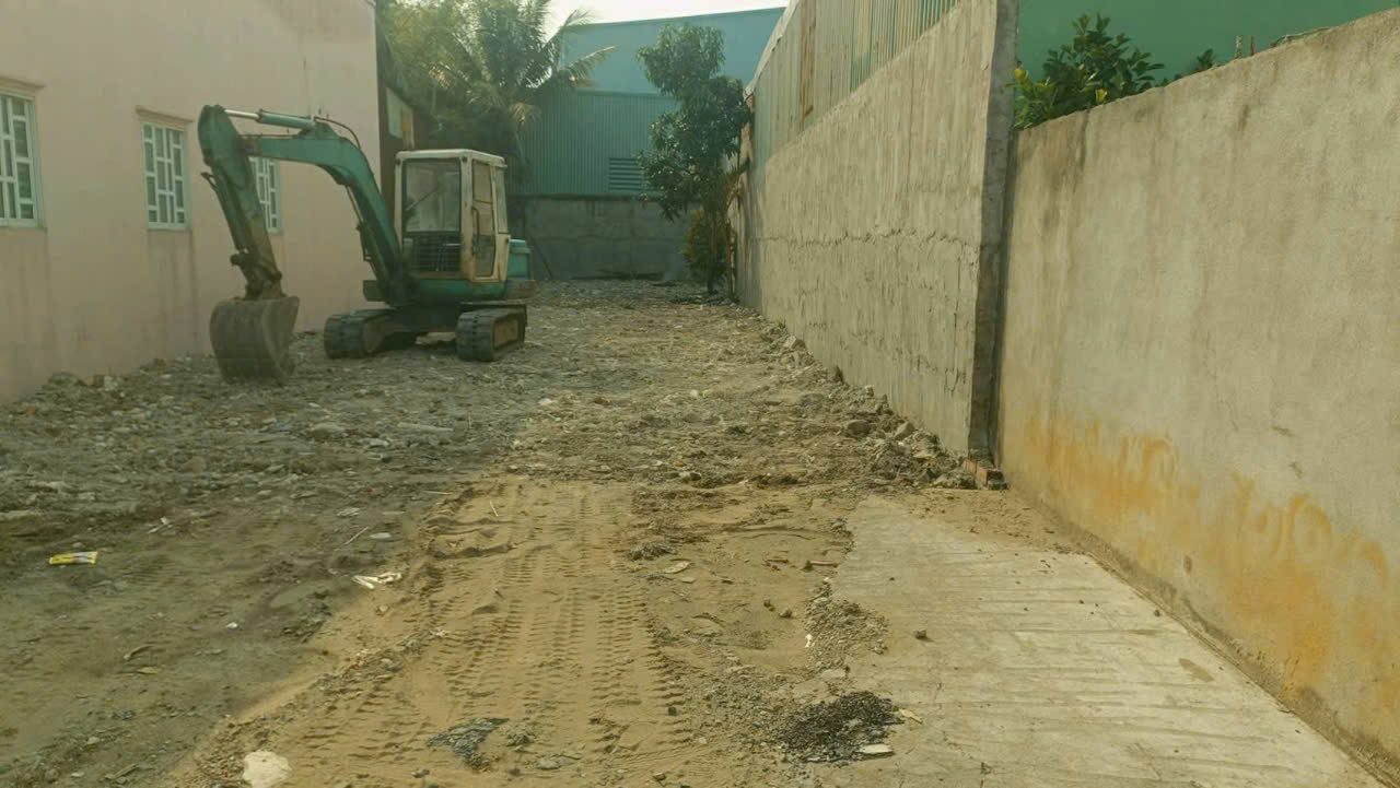 Bán đất thổ cư mt đường ĐT 826 xã Long Hòa , Cần Đước dt 266m2 giá 5,9 tỷ 3