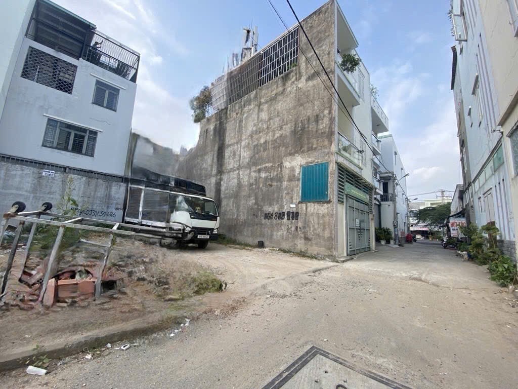 HIẾM CHỦ NGỘP BÁN ĐẤT HẺM XE TẢI PHẠM VĂN ĐỒNG - F LINH TÂY